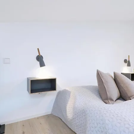Holiday home 3 Bedroom Awesome In Lembruch-duemmer *