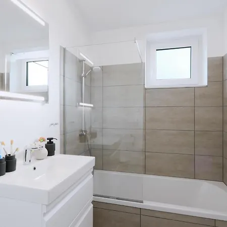 3 Bedroom Awesome In Lembruch-duemmer *